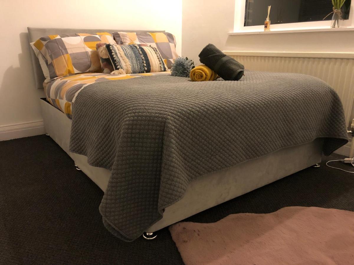 Handsworth Home - 2 Bedroomed Шефилд Екстериор снимка
