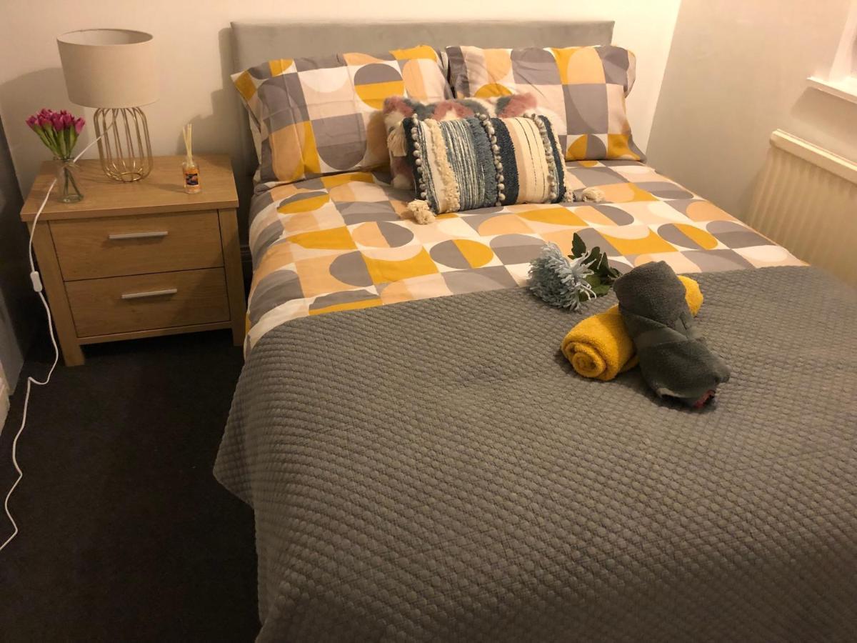 Handsworth Home - 2 Bedroomed Шефилд Екстериор снимка