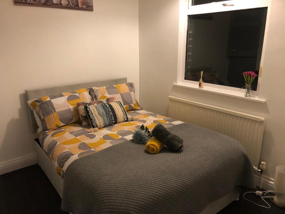 Handsworth Home - 2 Bedroomed Шефилд Екстериор снимка