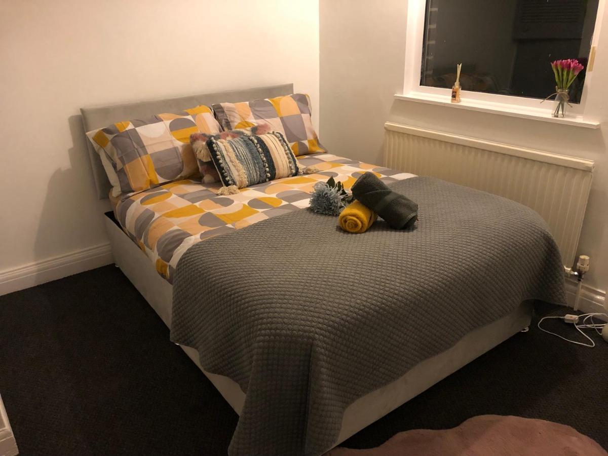 Handsworth Home - 2 Bedroomed Шефилд Екстериор снимка