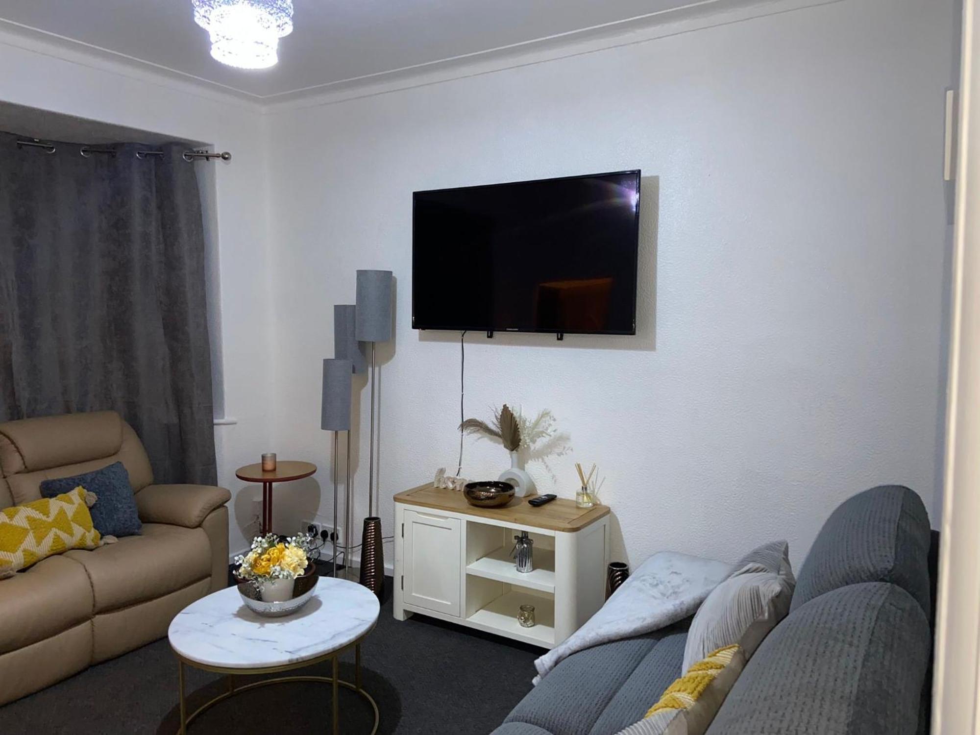 Handsworth Home - 2 Bedroomed Шефилд Екстериор снимка